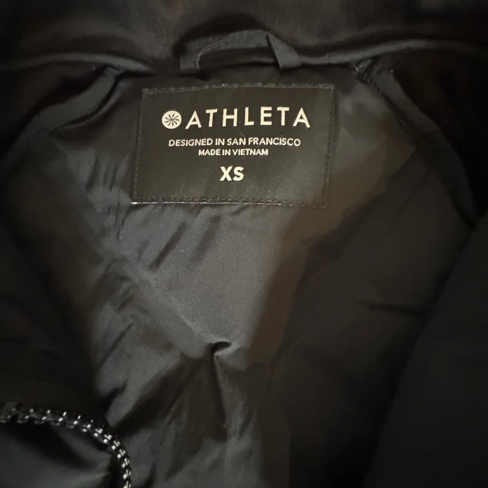 Athleta Inlet Puffer Jacket - Picture 13 of 14
